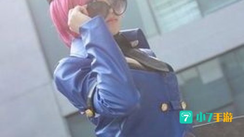 女警官蔚